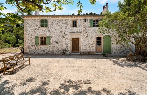 Toulon Casa | Casa de vacaciones 'Samadhi' con vistas a la montaña, Wi-Fi y aire acondicionado