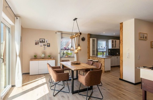 Frielendorf Casa | Casa de vacaciones 'Schöne Aussicht' con jardín privado y Wi-Fi