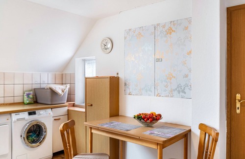 Jever Casa | Casa de vacaciones 'Schenum' con terraza privada y jardín privado