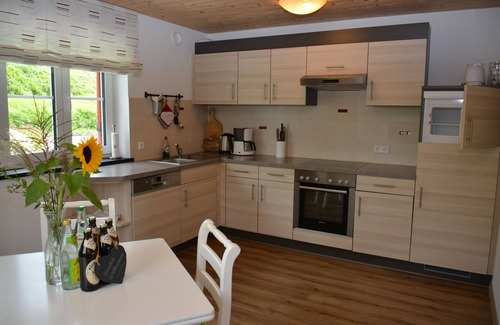 Stiefenhofen Casa | Casa de vacaciones 'Schwärzler' con terraza privada, jardín privado y Wi-Fi