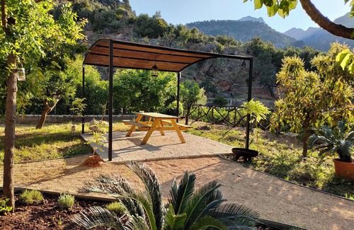 Fornalutx Casa | Casa de vacaciones "Se Taulera" con vistas a la montaña, jardín, terrazas y Wi-Fi