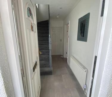 North Greenford Casa | Holiday Home Short Distance from Heathrow Airport and Central London