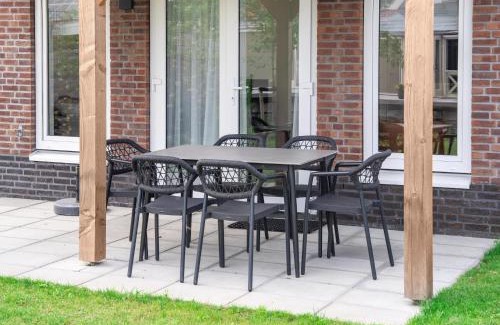 Municipality of Nissewaard Casa | Holiday Home Simonshaven near Lake Beach