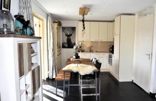 Municipality of Nissewaard Casa | Holiday Home Simonshaven by Lake Beach