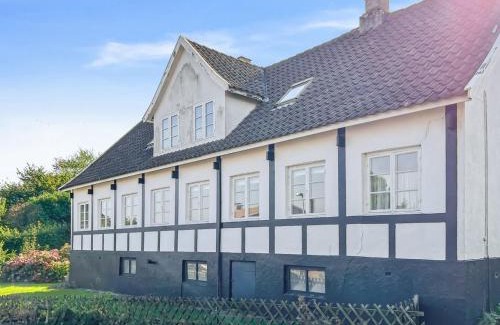 Tejn Casa | Holiday Home Sjard - 300m from the sea by Interhome