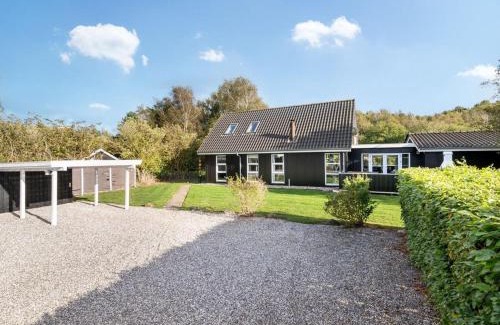 Vibæk Strand Casa | Holiday Home Soeren - 300m from the sea by Interhome