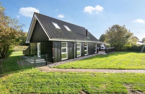 Vibæk Strand Casa | Holiday Home Soeren - 300m from the sea by Interhome