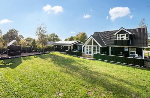 Vibæk Strand Casa | Holiday Home Soeren - 300m from the sea by Interhome
