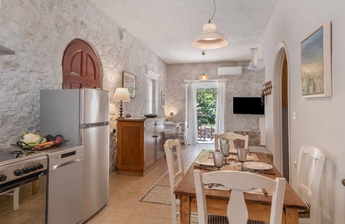 Katouna Casa | Casa de vacaciones 'Casa de piedra en Katouna con jardín' con jardín privado y aire acondicionado