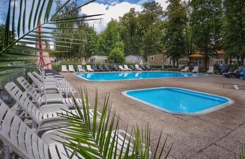 Dolni Pocernice Casa | Holiday Home Sunset Terrace by Interhome