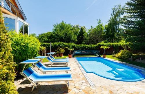 Balatonlelle Casa | Holiday Home Szabo by Interhome