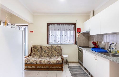 Oliveira De Azemeis Casa | Casa de vacaciones 'T1 Perto Do Porto' con vistas a la montaña, terraza privada y Wi-Fi