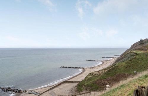 Tisvildeleje Casa | Holiday Home Tabetha - 25m from the sea by Interhome