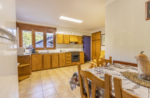 Les Iglesies Casa | Casa de vacaciones 'Teule 1' con vistas a la montaña, piscina compartida y Wi-Fi