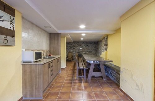 Les Iglesies Casa | Casa de vacaciones 'Teule 2' con vistas a la montaña, piscina compartida y Wi-Fi