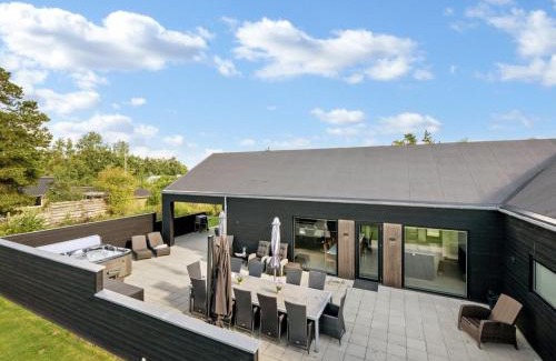 Ringkøbing-Skjern Municipality Casa | Holiday Home Tinella - 250m to the inlet by Interhome
