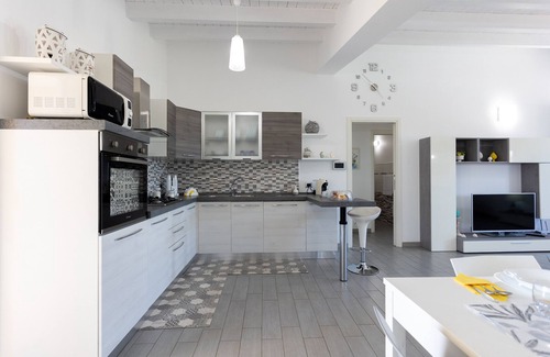 Porto Palo Casa | Casa de vacaciones 'Torre Del Mare' con piscina privada, terraza privada y Wi-Fi