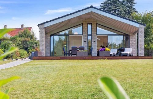 Hornbaek Casa | Holiday Home Troels - 945m from the sea by Interhome