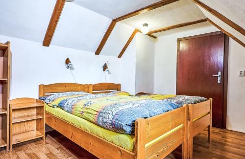 Jesenny Casa | Holiday Home U Pekařů by Interhome