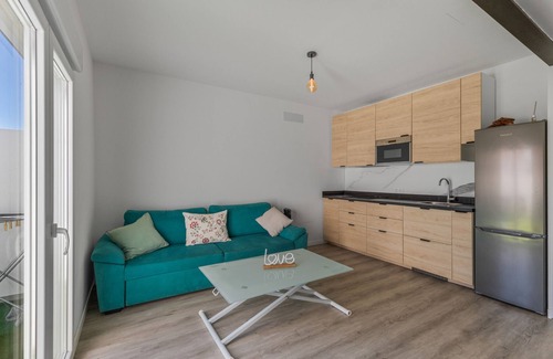 Playa de Arinaga Casa | Casa de Vacaciones 'Us' con Terraza Privada y Wi-Fi