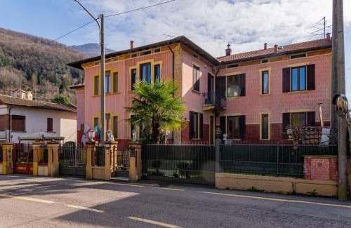 Porto Ceresio Casa | Holiday Home Valentina by Interhome
