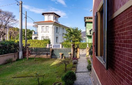 Porto Ceresio Casa | Holiday Home Valentina by Interhome