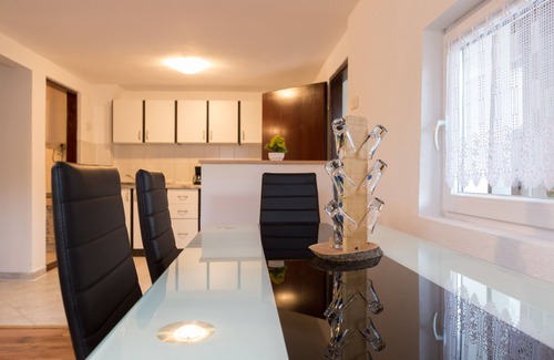 Vrelo Korenicko Casa | Holiday home Veki