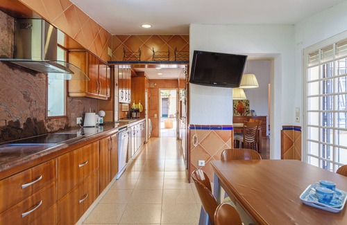 Lloret de Mar Casa | Casa de vacaciones 'Villa Jarana' con vistas a la montaña, Wi-Fi y aire acondicionado