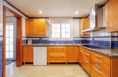 Lloret de Mar Casa | Casa de vacaciones 'Villa Mansory' con vistas al mar, Wi-Fi y aire acondicionado
