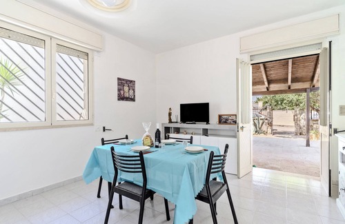 Porto Cesareo Casa | Casa de vacaciones 'Villa Ottavia' con terraza privada, Wi-Fi y aire acondicionado