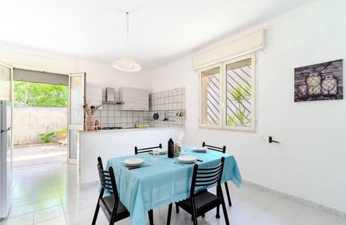 Porto Cesareo Casa | Casa de vacaciones 'Villa Ottavia' con terraza privada, Wi-Fi y aire acondicionado
