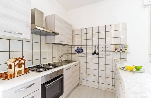 Porto Cesareo Casa | Casa de vacaciones 'Villa Ottavia' con terraza privada, Wi-Fi y aire acondicionado
