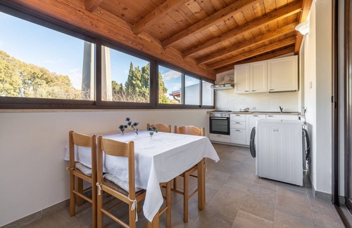 Torre degli Ulivi Casa | Casa de vacaciones 'Villa Eleonora Residence App To 1' con piscina compartida