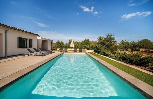 Manacor Casa | Casa "Villa Can Llorenç" con Wi-Fi, aire acondicionado, piscina y terraza