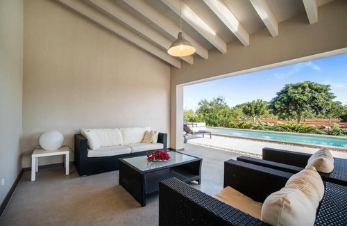 Manacor Casa | Casa "Villa Can Llorenç" con Wi-Fi, aire acondicionado, piscina y terraza