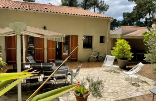 Ronce-les-Bains Casa | Casa de vacaciones 'Villa Entre Océan Et Pinède' con terraza privada, jardín privado y Wi-Fi