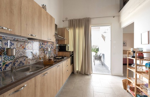 Menfi Casa | Casa de vacaciones 'Villa Gioberta, Bertolino' con piscina compartida, Wi-Fi y aire acondicionado