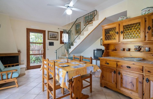 Castiadas Casa | Casa de vacaciones Villamara con terraza, vistas a la montaña y jardín