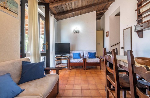Costa Rei Villa | Casa de vacaciones "Villa Laura" con vistas al mar, jardín, terrazas y Wi-Fi