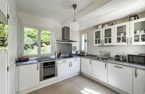Montesquieu-des-Alberes Casa | Holiday Home Villa Montes by Interhome