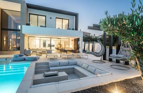 Manilva Casa | Holiday Home Villa Morris by Interhome