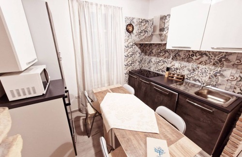 Historic Castle District Apartamento | Holiday Home Virgilio House 2