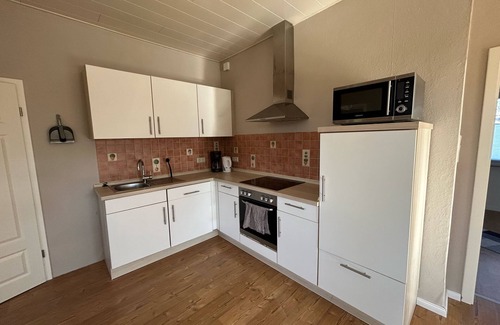 Ihlow Casa | Casa de vacaciones 'Weißer Friese' con terraza privada, jardín compartido y Wi-Fi