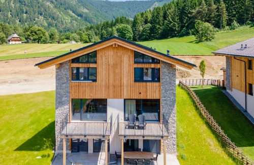 Sankt Lambrecht Casa | Holiday home with a sauna located on the slopes
