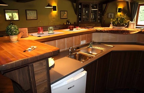 Horni Brusnice Casa | Casa vacacional con un terreno grande