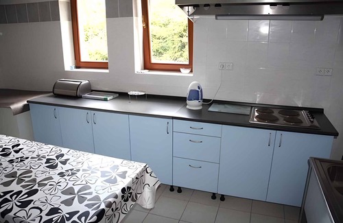 Horni Brusnice Casa | Casa vacacional con un terreno grande