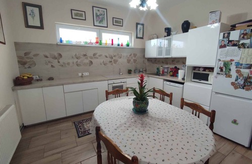 Balatonfoldvar Casa | Casa vacacional con WiFi y terraza