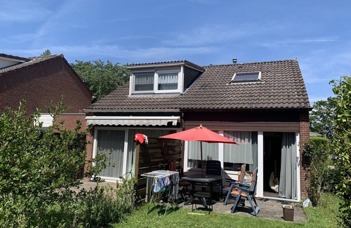 Bruinisse Casa | Holiday home with a garden