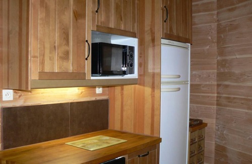 Mont-Dore Casa | Holiday home with 6 bedrooms, pool table, sauna, and foosbal, Villa Jumelia