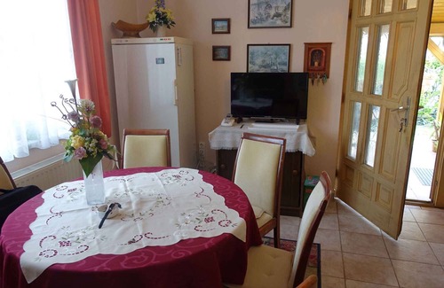Siofok-Szabadifurdo Casa | Casa vacacional con jardín y terraza cerca del centro